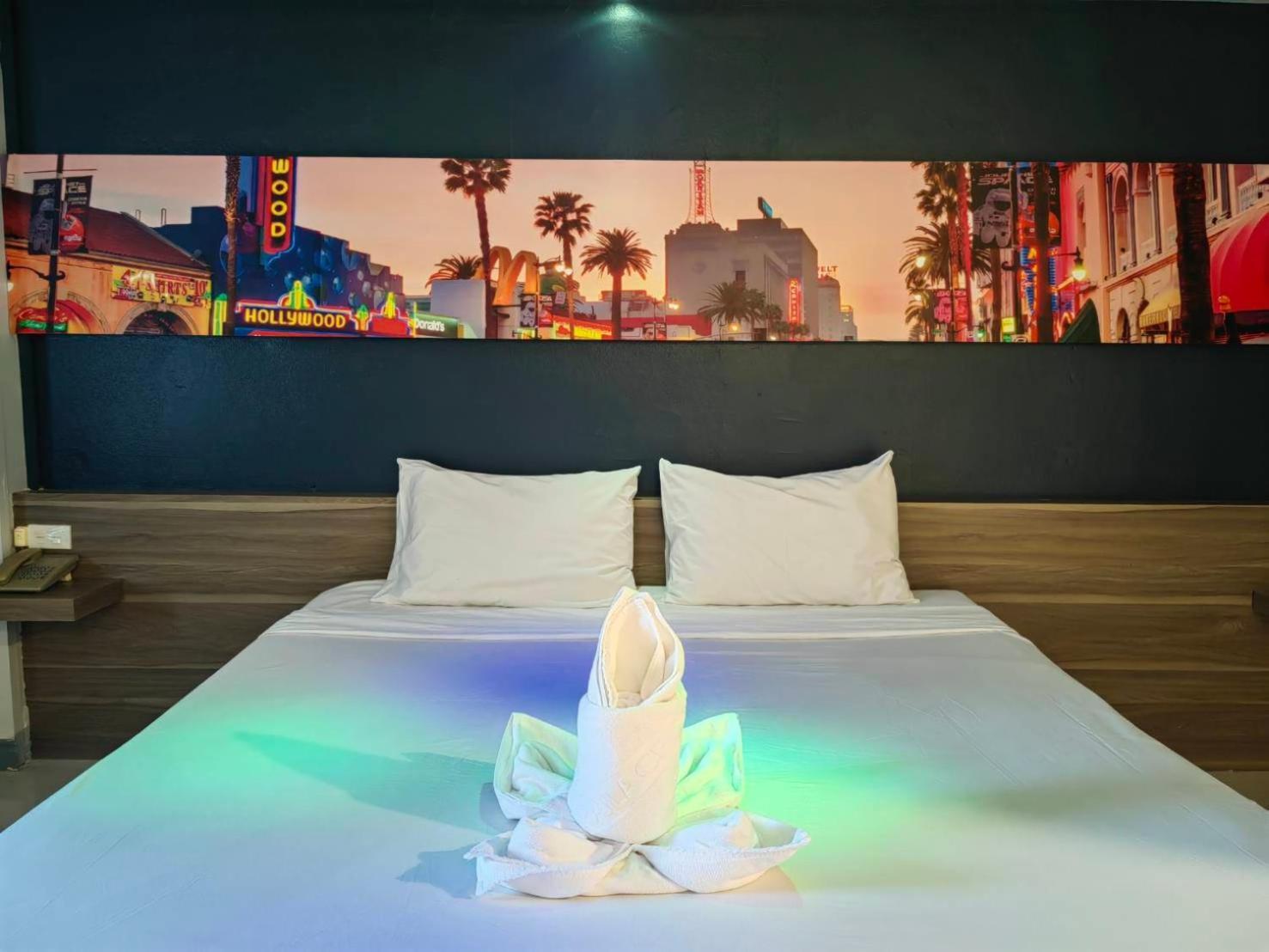 Hollywood Dannok Hotel Sadao Exteriér fotografie