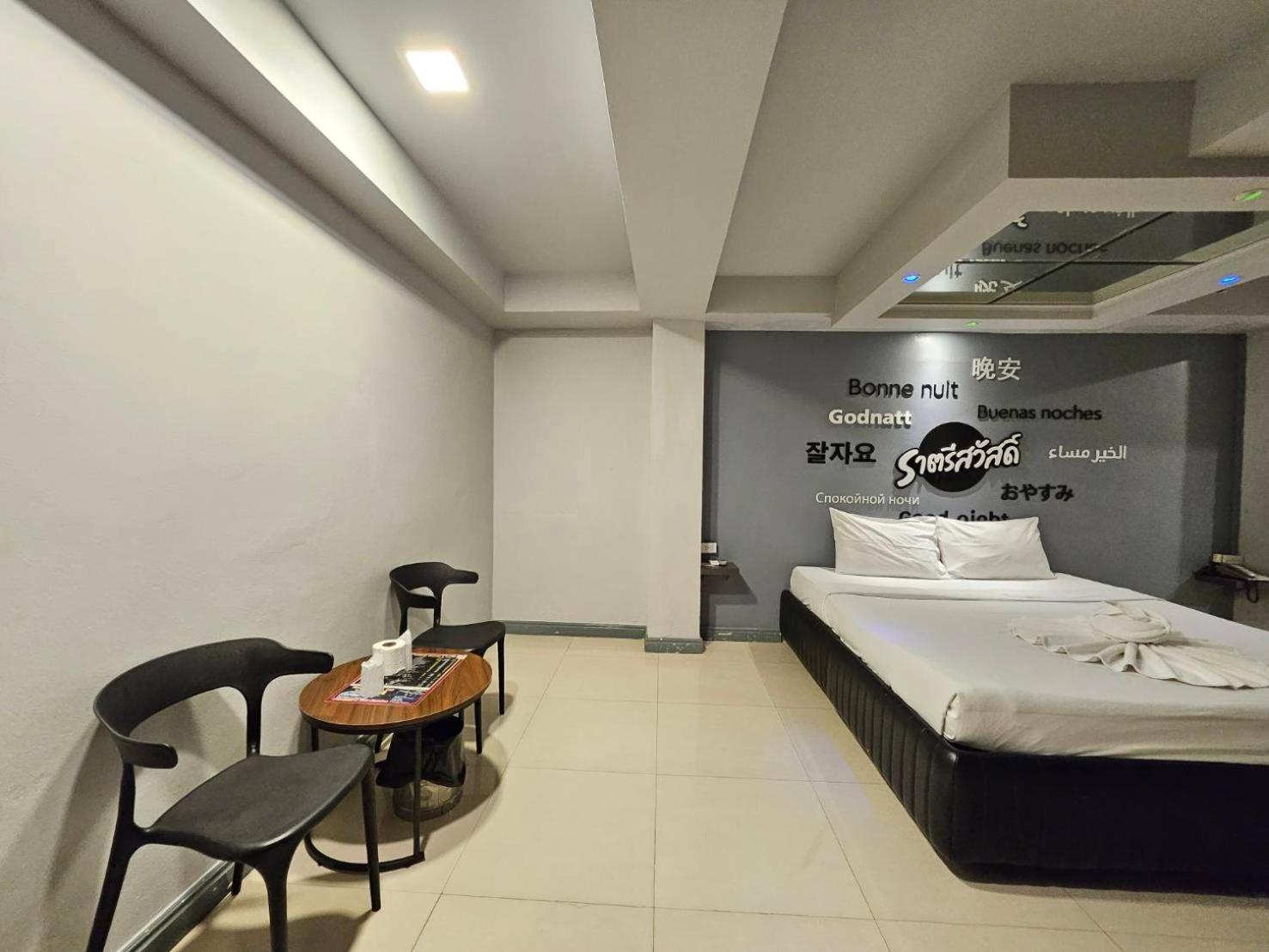 Hollywood Dannok Hotel Sadao Exteriér fotografie